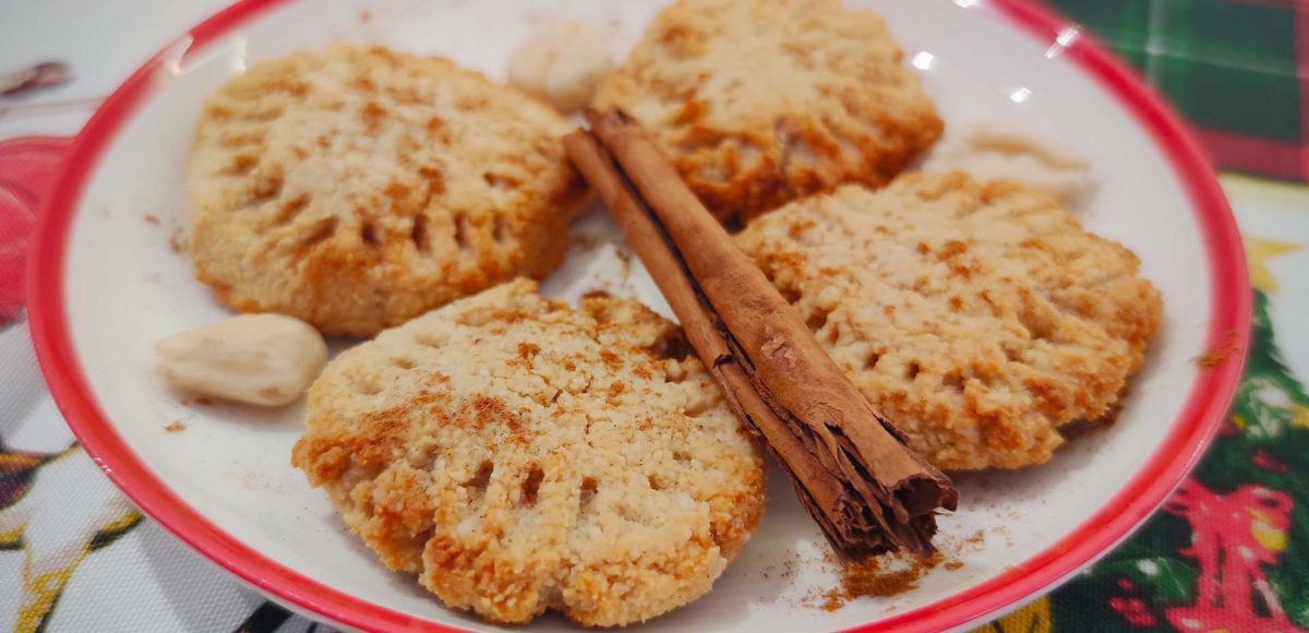 Biscotti alle mandorle vegani alla cannella