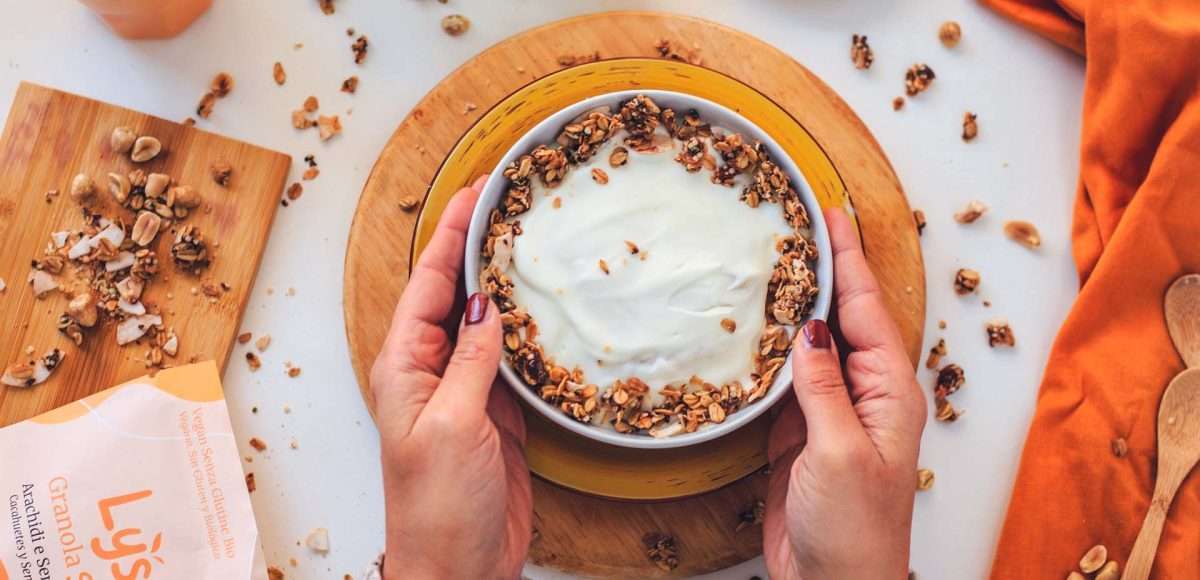 Colazione vegana sana e veloce, granola Lysa Food