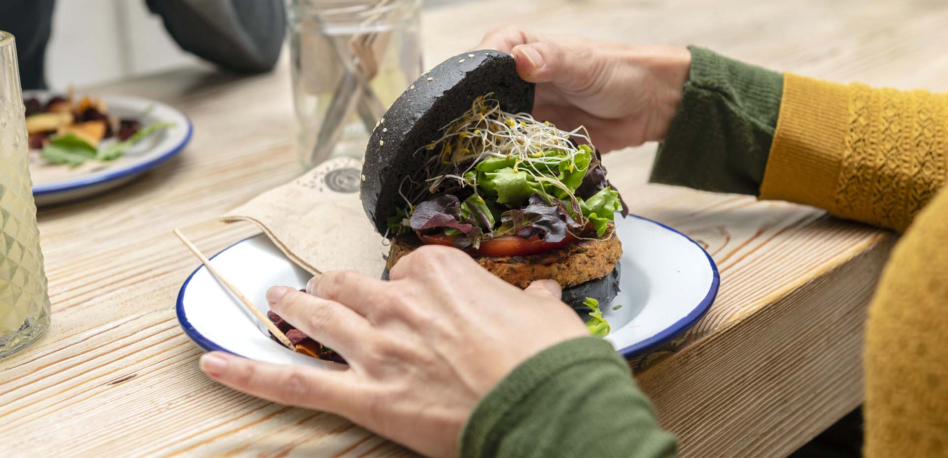 meat sounding, burger vegano meat sounding, burger vegano