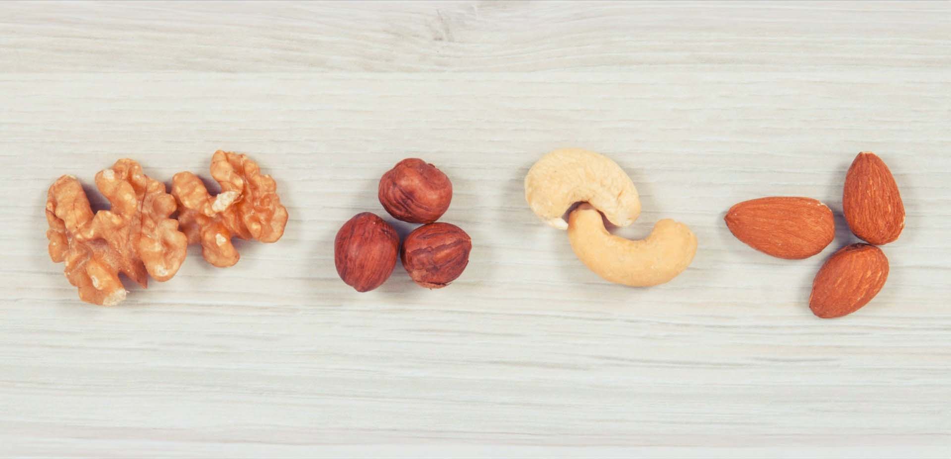 anacardi, noci, nocciole, mandorle anacardi, noci, nocciole, mandorle